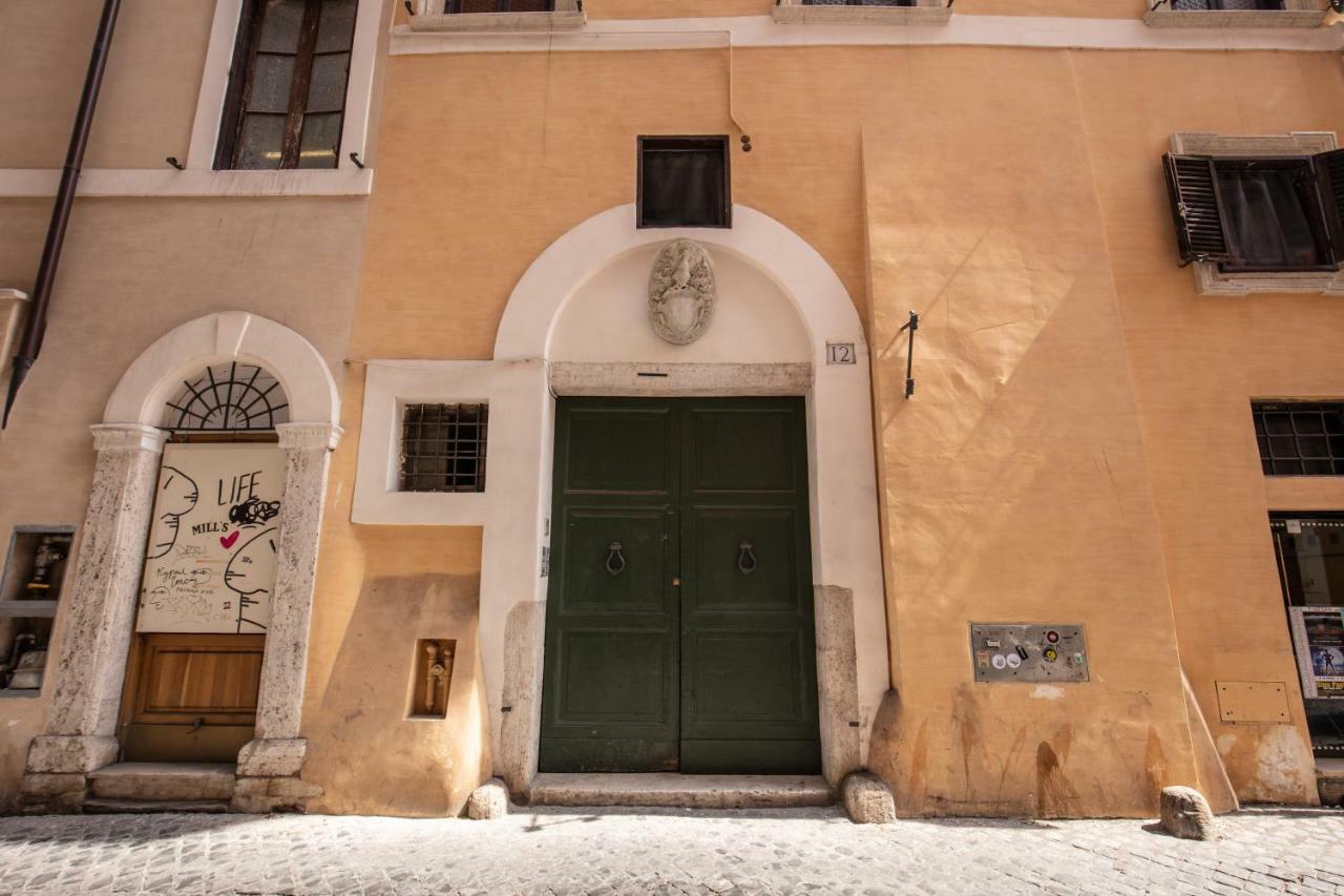 Appartamenti - Via Del Monte Della Farina, Rome